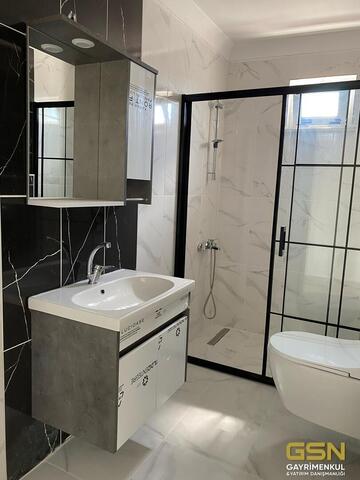 28-ÇAYIROVA YENİ MAHALLE DE LÜX 3+1 DİRE